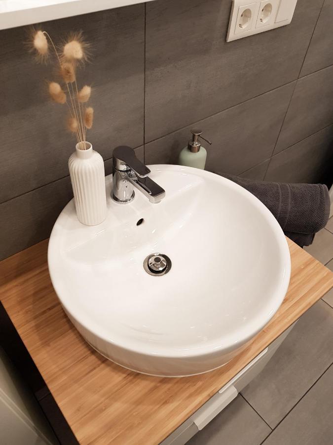 Mirielle Apartments Руст Екстериор снимка
